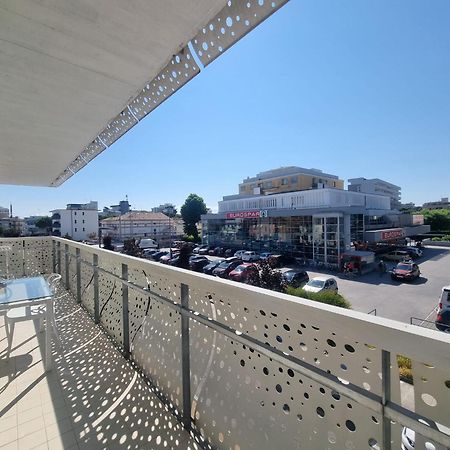 Appart-Hotel Holiday Линьяно-Саббьядоро Экстерьер фото