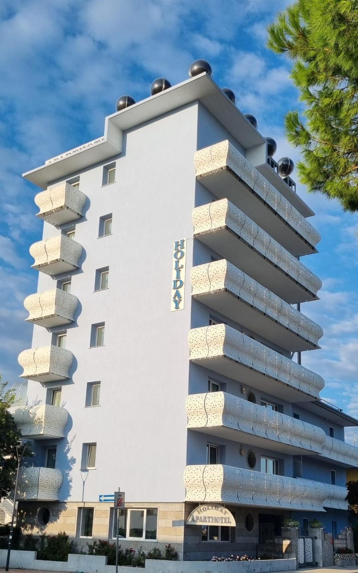 Appart-Hotel Holiday Линьяно-Саббьядоро Экстерьер фото