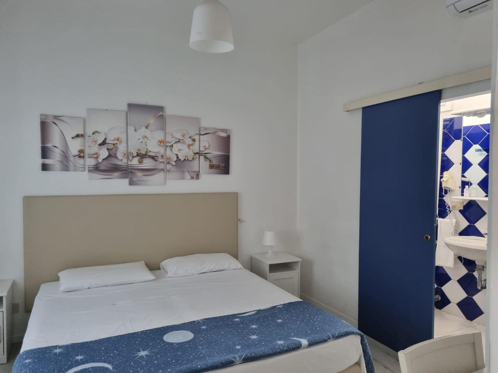 Appart-Hotel Holiday Линьяно-Саббьядоро Номер фото
