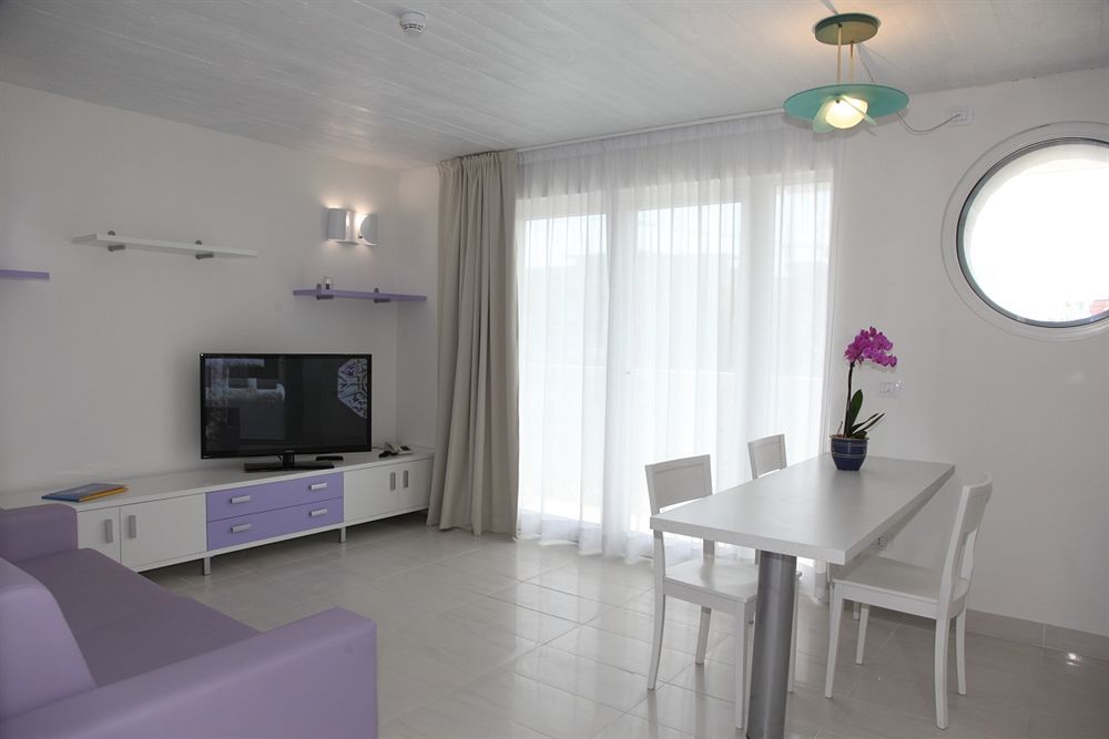 Appart-Hotel Holiday Линьяно-Саббьядоро Экстерьер фото
